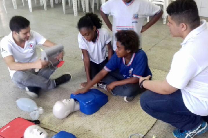 bahiana-treinamento-primeiros-socorros-colegio-estadual-manuel-vitorino-07-10-2017-7-20171124230105.jpg