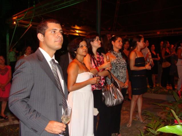 FOTOS_INAUGURAÇÃO_EST%C3%81TUA_PROFESSOR_HUMBERTO_DE_CASTRO_LIMA_640x480_(32).JPG