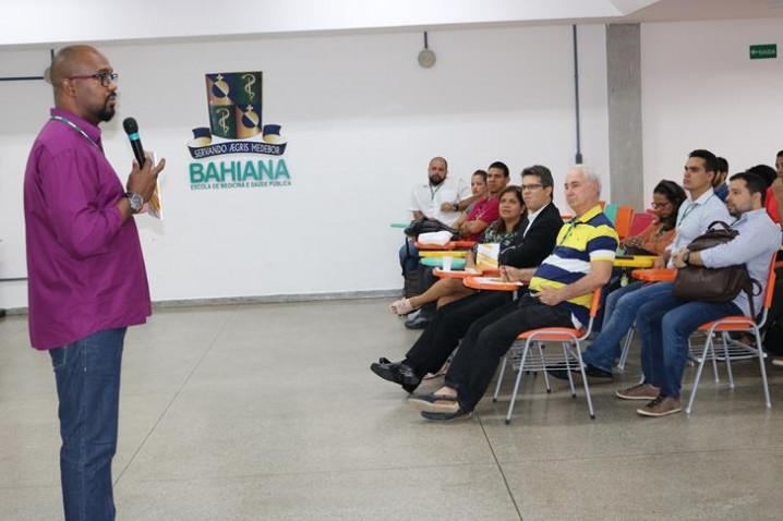 bahiana-lancamento-livro-educacaofisica-06-08-196-20190813162344.JPG