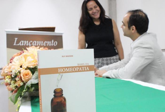 bahiana-lancamento-livro-homeopatia-15-12-2017-16-20171220141927-jpg