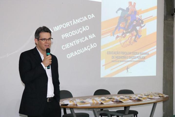 bahiana-lancamento-livro-educacaofisica-06-08-1918-20190813162415.JPG