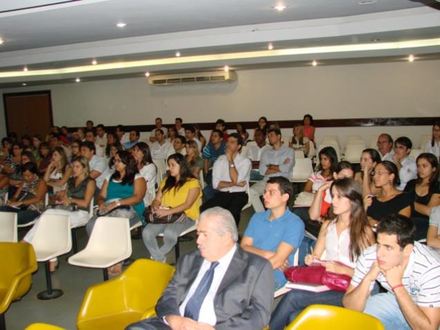 FOTOS_I_ENCONTRO_INTERNACIONAL_DE_UROLOGIA_PEDI%C3%81TRICA_DA_BAHIANA_(14)_640x480.JPG