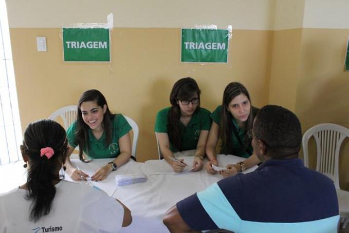 Feira_Saude_Paroquia_Brotas_BHIANA_31_05_2014_(22).JPG