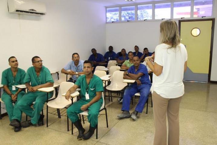 Palestra_Alcoolismo_Recursos_Humanos_Bahiana_18_02_2014_(5).JPG