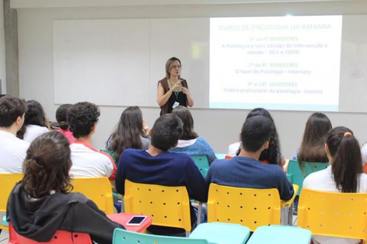 ativ-do-curso-de-psi-com-a-coord-do-curso-prof-sylvia-barreto-debate-mitos-e-verdades-da-prof-3-20170829201642-jpg