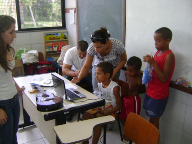 Feira_Saude_Ilha_Mare_19_10_2012_(47).JPG