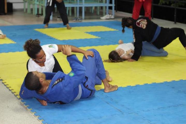 Bahiana-Semana-Atividade-Fisica-Oficina-Jiu-Jitsu-06-04-2016_(13).jpg