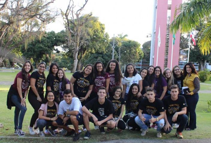 alunos-do-colegio-integral-participam-do-bahiana-por-um-dia-20180927195352.JPG