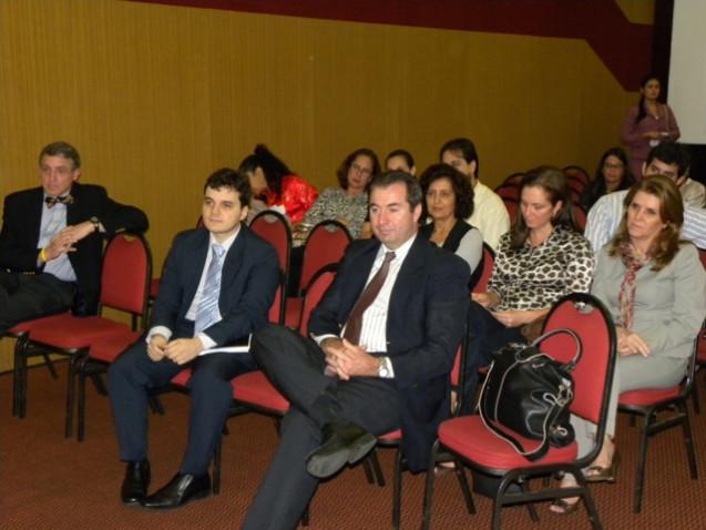 FOTOS_II_ENCONTRO_INTER_UROLOGIA_PEDI%C3%81TRICA_DA_BAHIANA_640x480.JPG_(3)(1).jpg