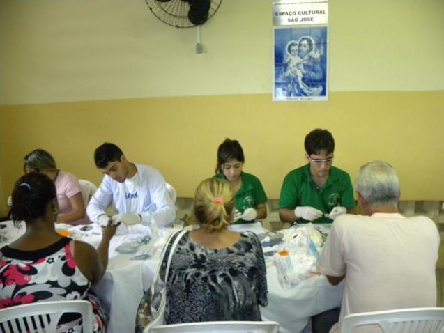 feira-paroquia-brotas-bahiana-cafis-25-05-2013-38-jpg