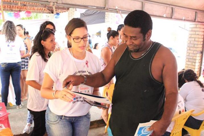 Feira-Saude-Cuidar-Faz-Bem-30-05-2015_(45).JPG