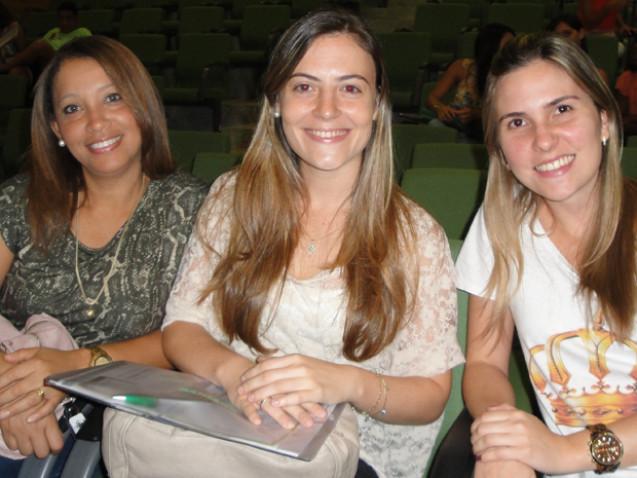 ENCONTRO_EX_ALUNOS_ENFERMAGEM_BAHIANA_2012_(1).jpg