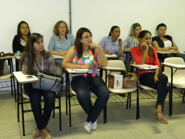 Fotos_VI_Jornada_de_Enfermagem_25_e_26.04.2013_(54)_640x480.jpg