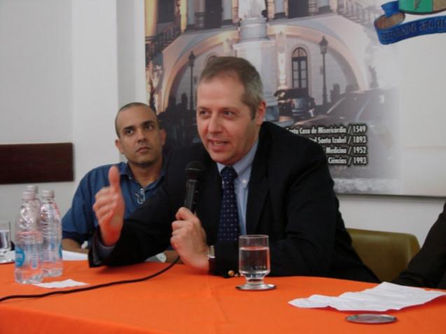 FOTOS_I_ENCONTRO_INTERNACIONAL_DE_UROLOGIA_PEDI%C3%81TRICA_DA_BAHIANA_(26)_640x480.JPG