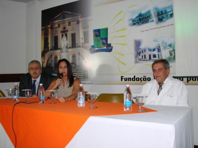 FOTOS_I_ENCONTRO_INTERNACIONAL_DE_UROLOGIA_PEDI%C3%81TRICA_DA_BAHIANA_(1A)_640x480.JPG