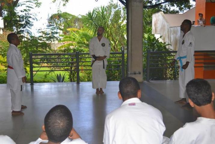 bahiana-apresentacao-atletas-karate-adaptado-cafis-31-03-2016-7-jpg