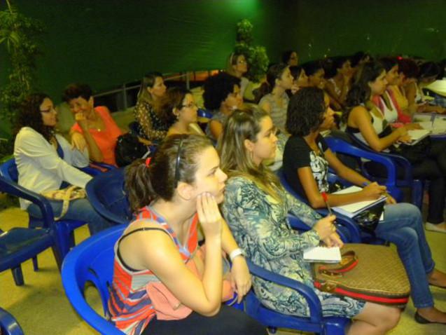 fotos-palestra-corpo-e-subjetividade-190412-16-640x480-jpg