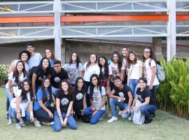 Estudantes do Colégio Vitória-Régia participam de passeio pela Bahiana