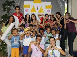 Dia das Crianças é comemorado pelo Programa Candeal